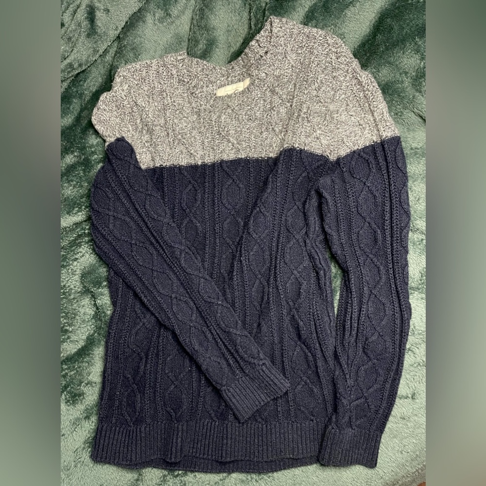 Hollister Knit Pattern Sweater - Blue Gray, Medium